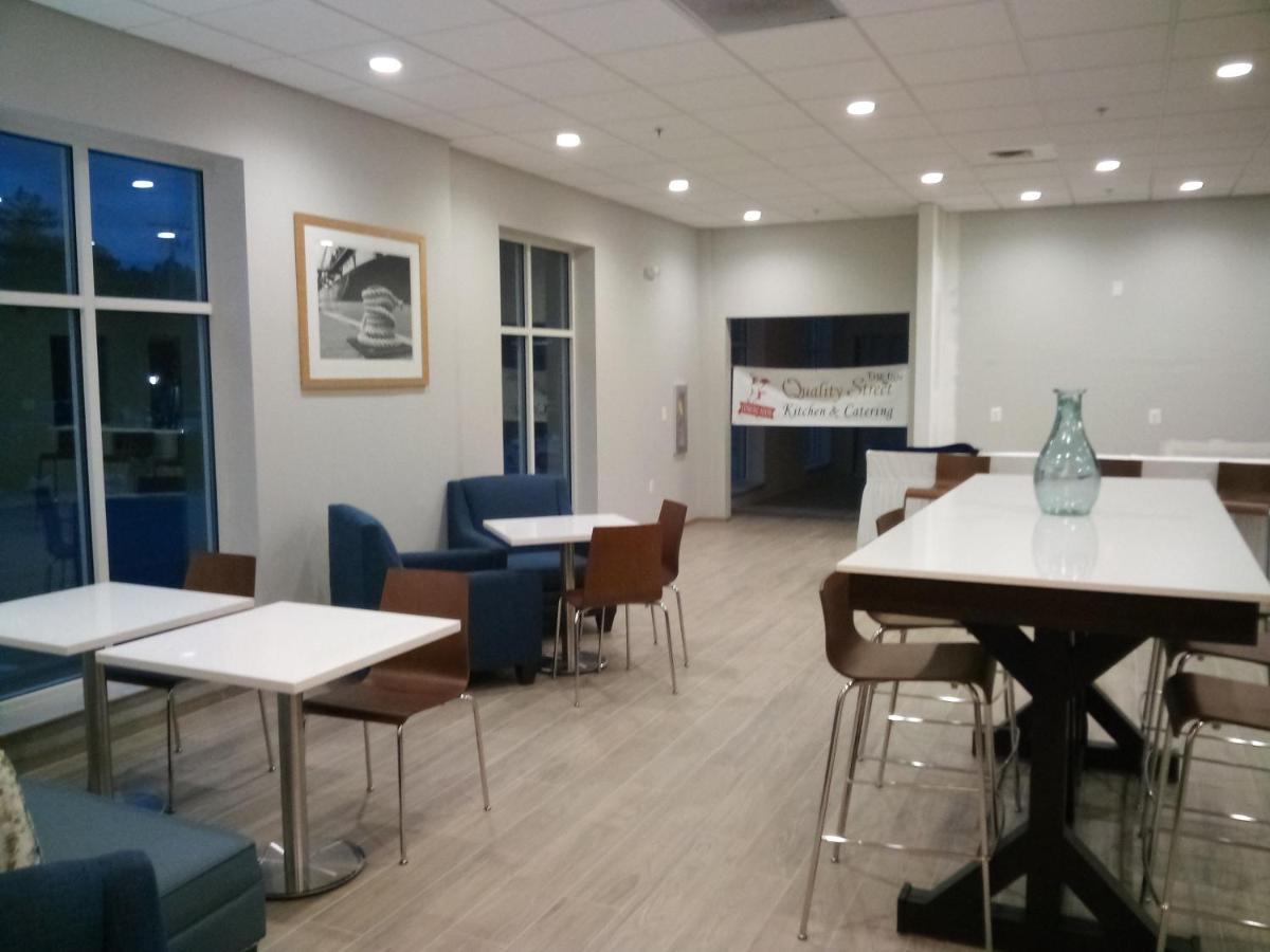 The At Leonardtown, Ascend Collection
